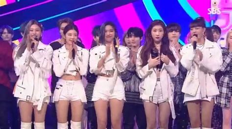 인기가요 Itzy 1위 트로피 추가강다니엘 컴백 ★밤tview 네이트 연예