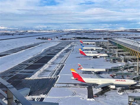 Snowstorm Filomena shuts down Madrid, Barajas Airport, Spain - Aviation24.be