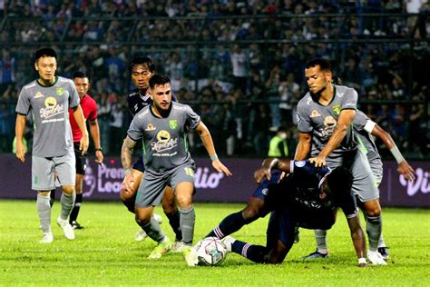 Aji Santoso Puji Mentalitas Pemain Asing Persebaya Yang Tetap Profesional