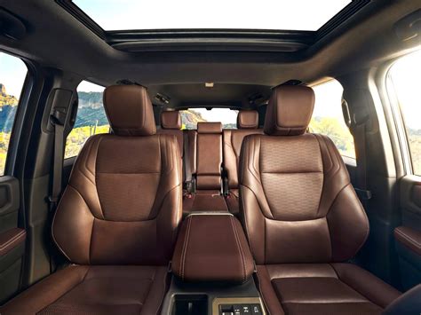 2025 TOYOTA LAND CRUISER: LEGENDARY OFF-ROADER RETURNS BETTER THAN EVER ...