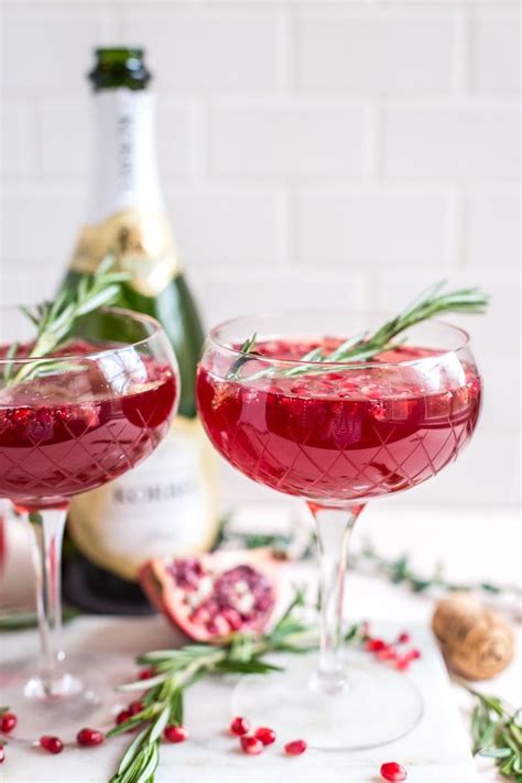 Pomegranate Champagne Cocktail This Holiday Cocktail Is Easy To Make