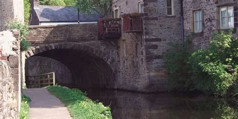 The History of the Leeds-Liverpool Canal - On: Yorkshire Magazine