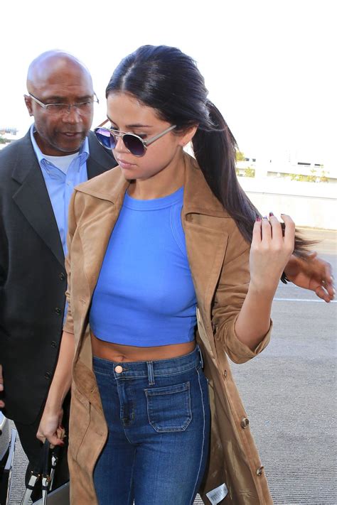 SELENA GOMEZ at Los Angeles International Airport 11/24/15 – HawtCelebs