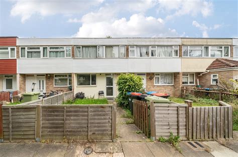 3 Bed Terraced House For Sale In Leven Close Bletchley Milton Keynes