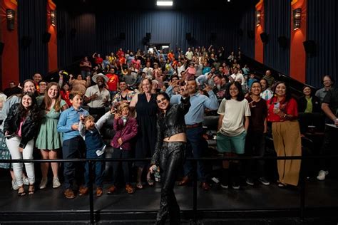 4 Things to Appreciate about The Flash Including the First Latina Supergirl Qué Means What