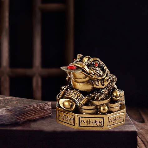 Chinese Lucky Money Frogs Figurine Three Legged Frog Resin Feng Shui