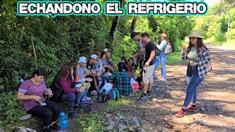 Hizo una estación en este lugar fresco para echarnos un rico refrigerio