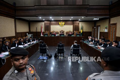 Hakim Ancam Saksi Saksi Sidang Johnny G Plate Diketok Sumpah Palsu