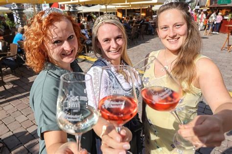 Das Doppelte Weinfest Warum In Chemnitz Weinliebhaber Gleich An Zwei