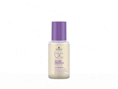 Discover the secret to keeping frizz away for all dudes with curly hair 10