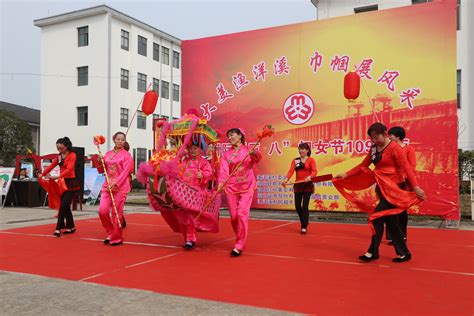 湖北宜都：渔洋溪村举行村民文艺汇演，70农民当演员，乐了山乡凤凰网