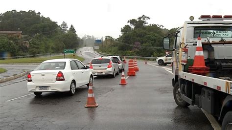 Após queda de barreira DER não tem previsão de reabertura da Rodovia