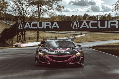 The Acura NSX versus the NSX GT3 Evo race car