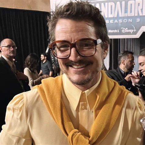 Tori Tlou Mando On Twitter Pedro Pascal Stan First Human Second