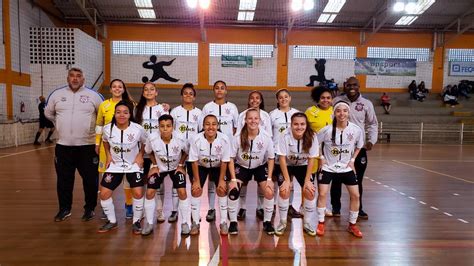 Equipe Feminina Sub 20 Do Corinthianstiger Encara O Guarulhense Pelo