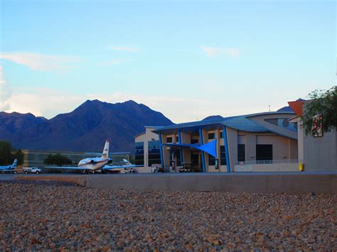 Signature Sdl Fixed Base Operator Fbo At Scottsdale Airport