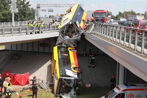 Wypadek Autobusu Warszawa Wypadek Autobusu Miejskiego Kierowca By