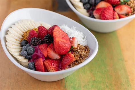 PITAYA BOWL - Smoothies, Smoothie Bowls & Juices - Swami's Cafe - American Restaurant in CA