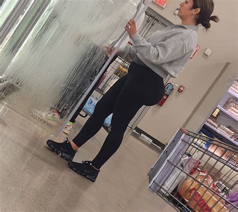 Out In The Wild 32 ( Huge BBL on a Latina) One of the best cap this