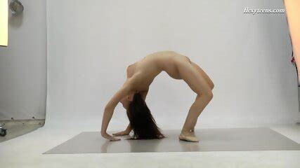 Nicole Smith Bending Inside Out Naked