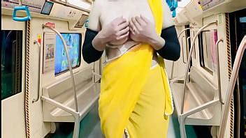 Nude Women In A Metro XNXX