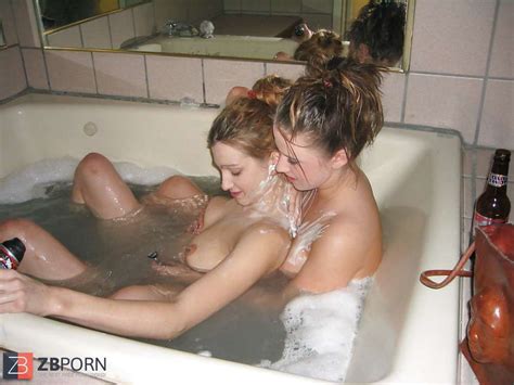 RASIERT UND GELECKT ZB Porn