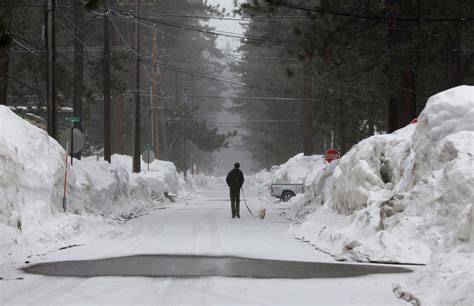 Record Snowpack Nearly Full Reservoirs Here S The State Of California S Drought After An Epic