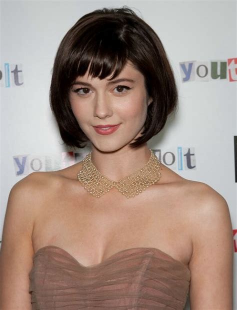 Mary Elizabeth Winstead with her hair short in an inverted bob with bangs