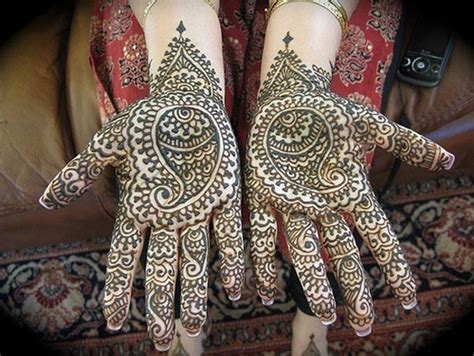 Best and Latest Eid ul Fitar Mendi Designs - Latest Pakistani Pictures ...