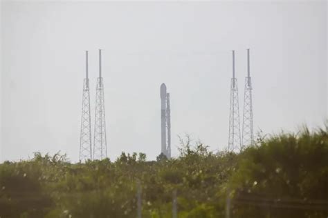 Watch Live Spacex Readies Falcon 9 Rocket For Weekend Launch