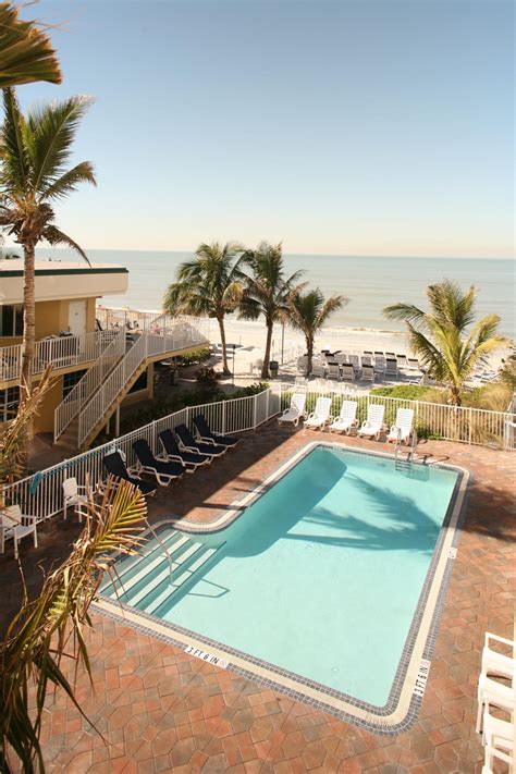 Vanderbilt Beach Resort in Naples | VISIT FLORIDA