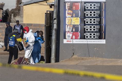 Ataques a tiros em bares na África do Sul deixam ao menos 19 mortos