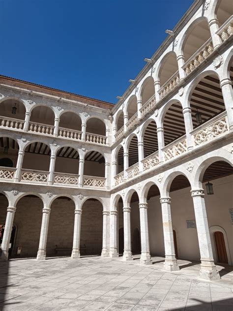 Una Biblioteca Incre Ble En Valladolid Pucela Con Peques