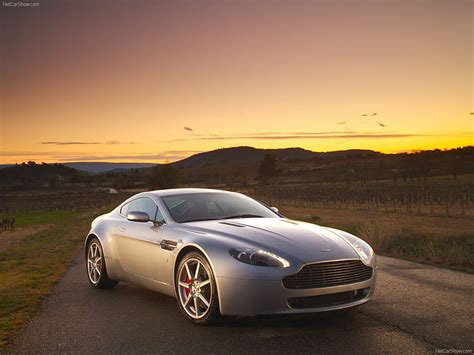 Aston Martin Ventajoso Fondo De Pantalla Hd Wallpaperbetter