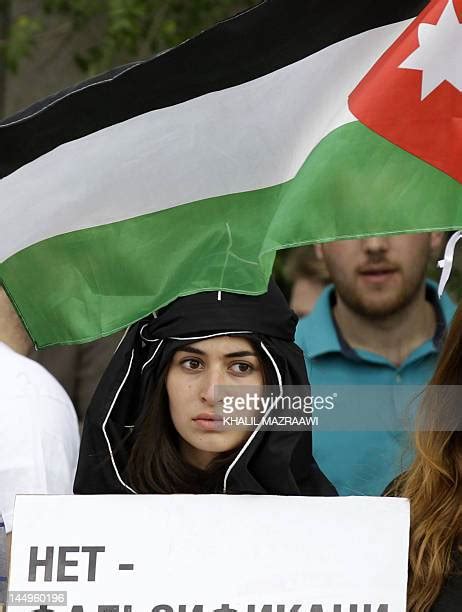 32 Circassians Of Jordan Protest At The Russian Embassy In Amman Stock