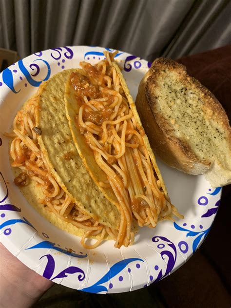 I made spaghetti tacos for dinner tonight!! : r/icarly