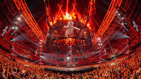 disguise powers innovative stage design  ed sheerans mathematics