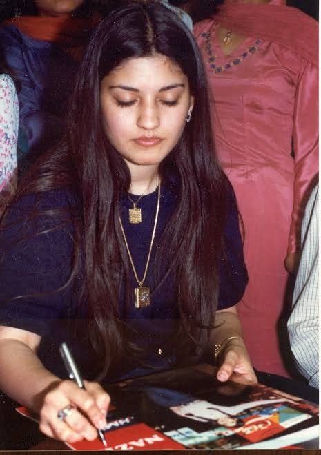6 Hot Sexy Nazia Hassan Bikini Pics