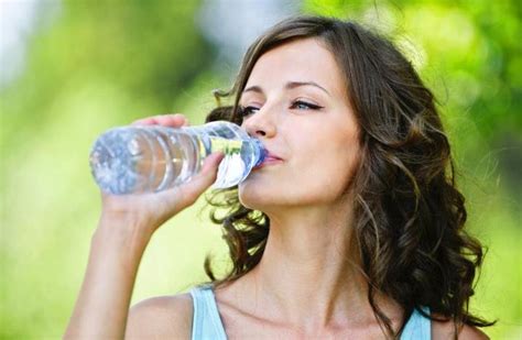 El Agua Beneficios Propiedades Y Usos Natursan