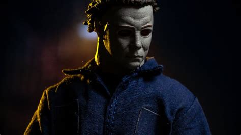 Halloween Michael Myers One Collective Figure By Mezco Toyark