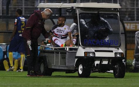 Les Es Tiram Carlinhos E Hudson Dos Pr Ximos Jogos Spfc