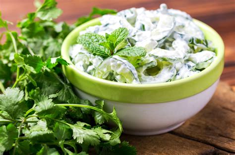 3 Step Recipe To Make Cucumber Mint Raita - TheFoodXP