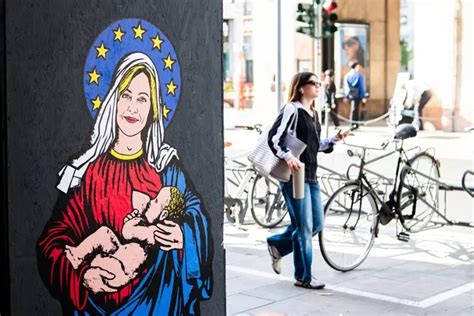 A Milano Spunta Santa Giorgia Murale Di Alexsandro Palombo