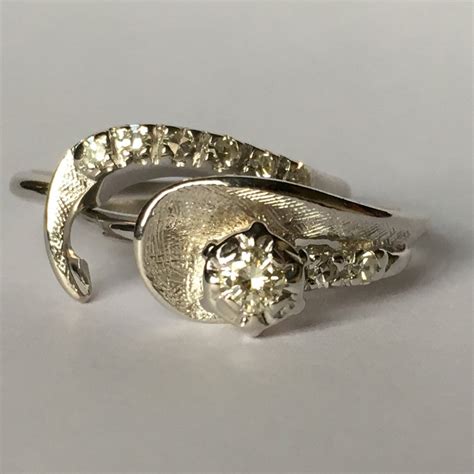 Vintage Wedding Ring Set. Diamond Engagement Ring. Diamond Wedding Ban