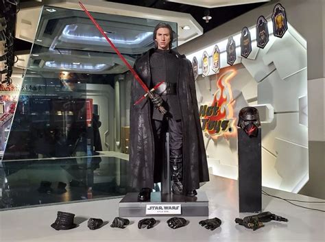 Ray Kylo Ren Hot Toys