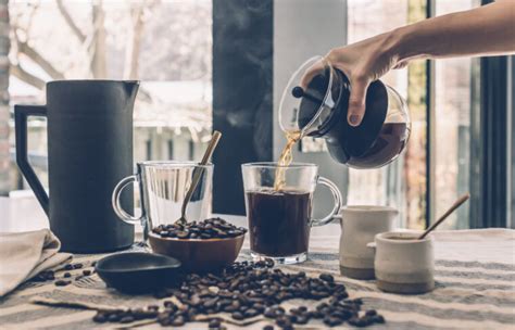 運動する30分前にコーヒーを飲むと脂肪燃焼効果が高まります｜筋肉部