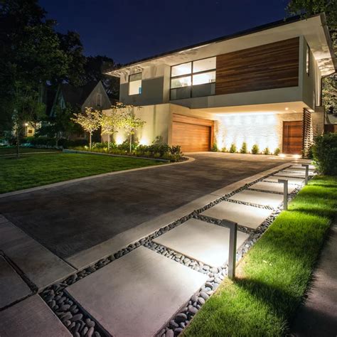 75 Modern Driveway Ideas You'll Love - March, 2024 | Modern landscape ...