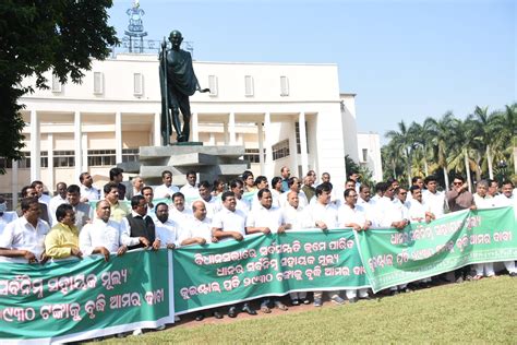 BJD Legislators Stage Dharna In Assembly Over Paddy MSP Hike Odishabytes