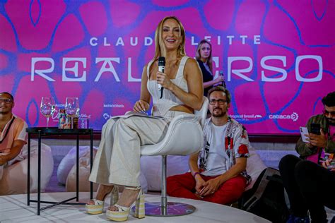 Foto No Carnaval Claudia Leitte contará stylist de Satomi Maeda e