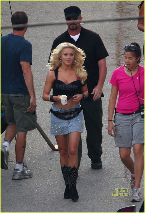 Julianne Hough Toned Tummy On Rock Of Ages Set Photo 2551679 Julianne Hough Photos Just